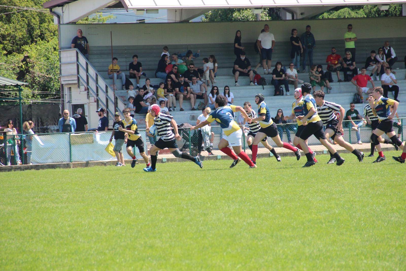 Una fase di gioco dela partita Cesena Rugby 1970 FC vs Rugby Recanati domenica 11 maggio 2025